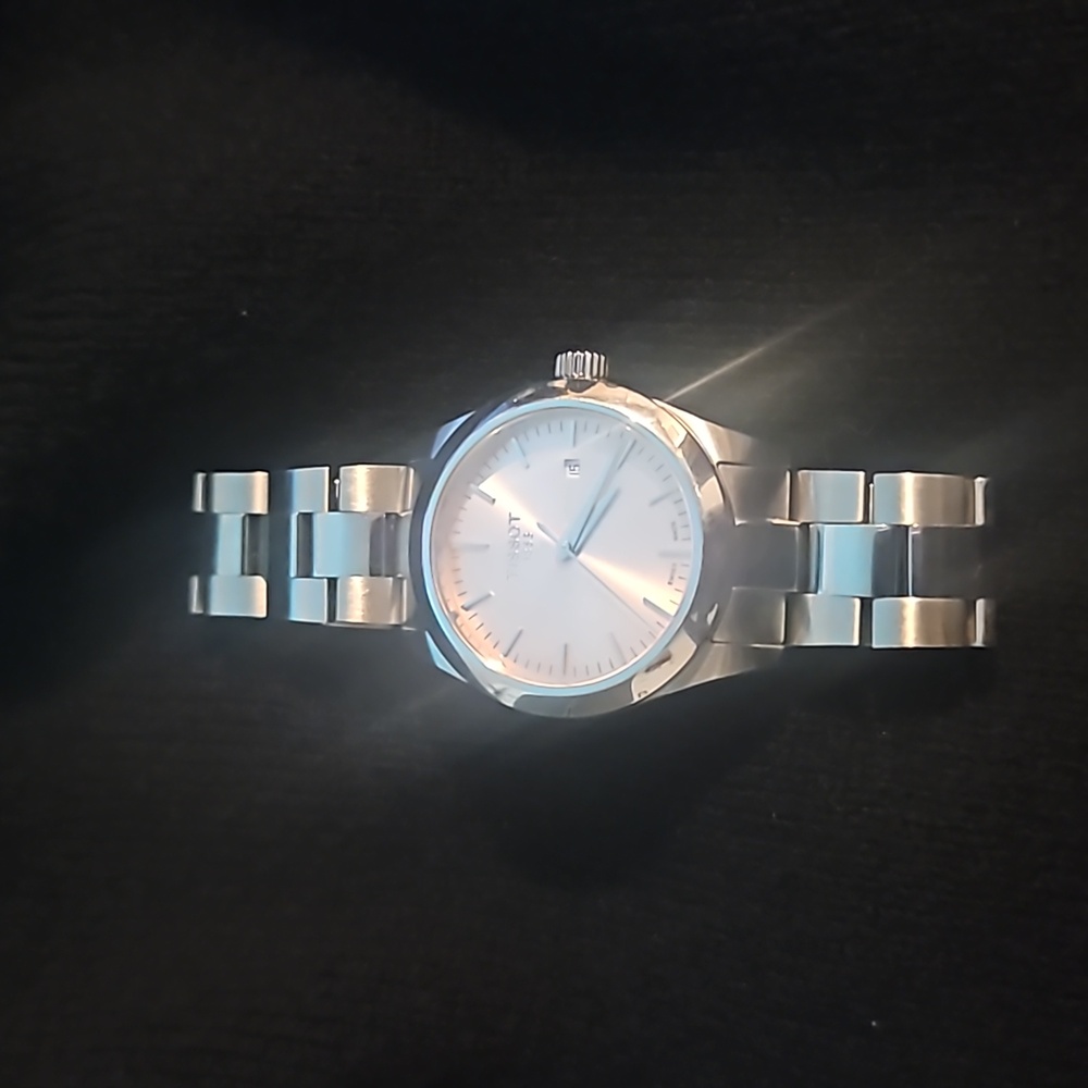Tissot Silver & Pink Rose *Battery Not Working*
